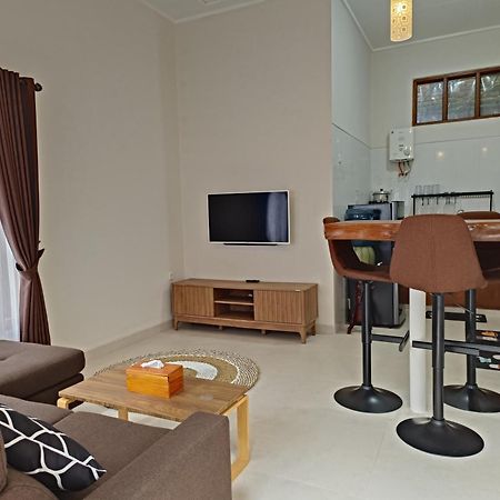 Made Oka Homestay&Warung Munduk Exterior foto