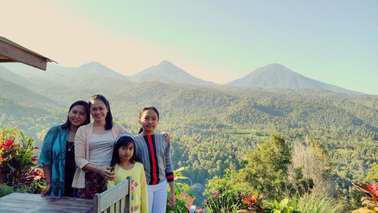 Made Oka Homestay&Warung Munduk Exterior foto