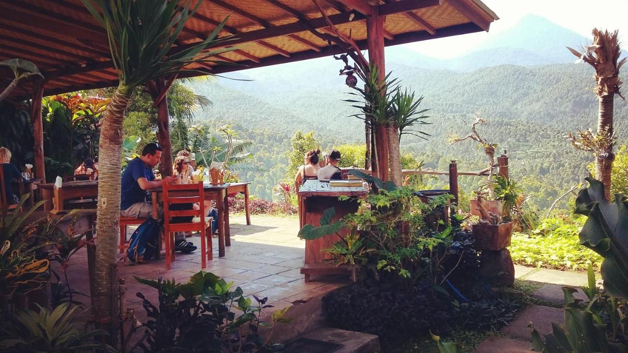 Made Oka Homestay&Warung Munduk Exterior foto