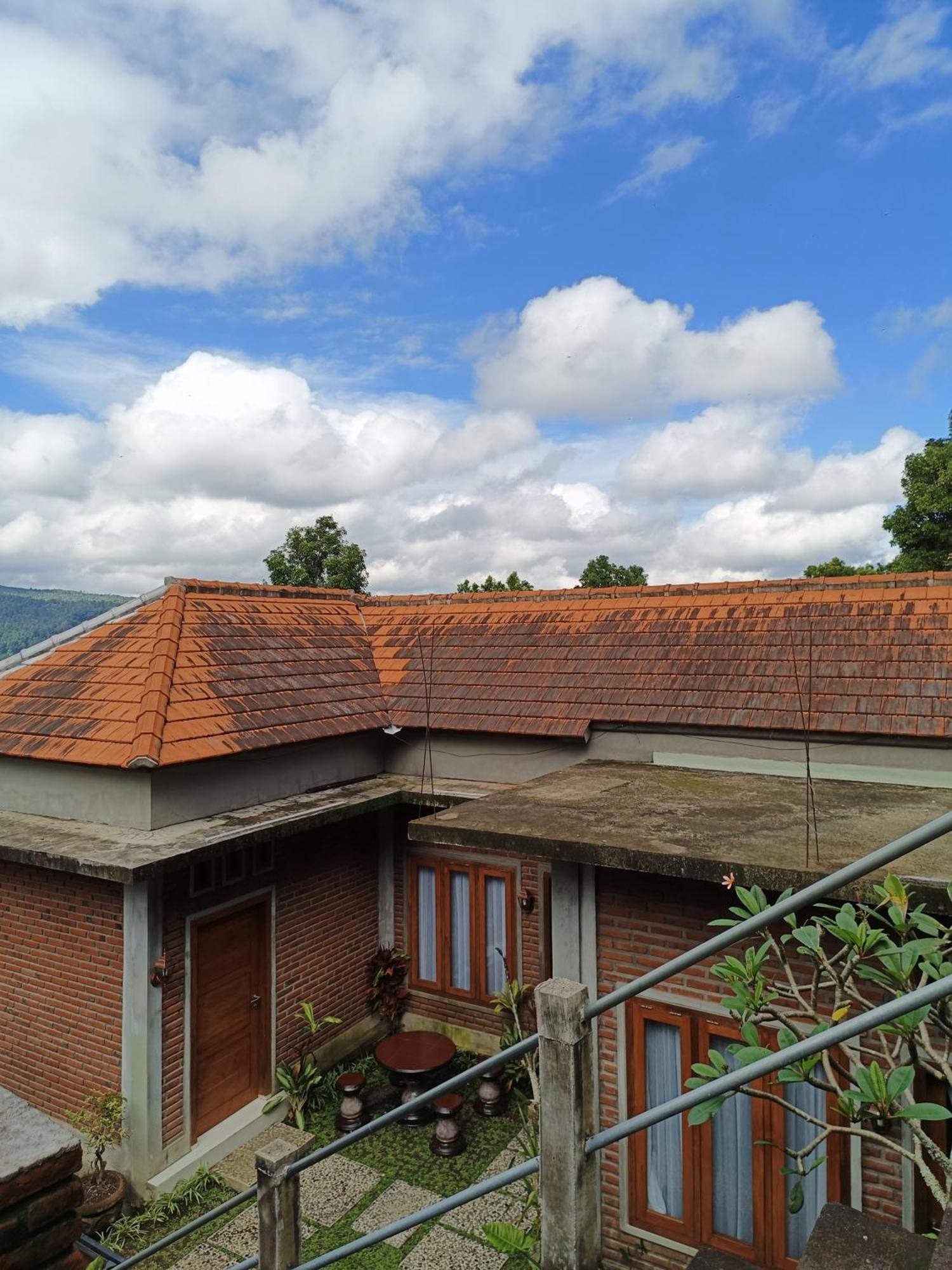 Made Oka Homestay&Warung Munduk Exterior foto