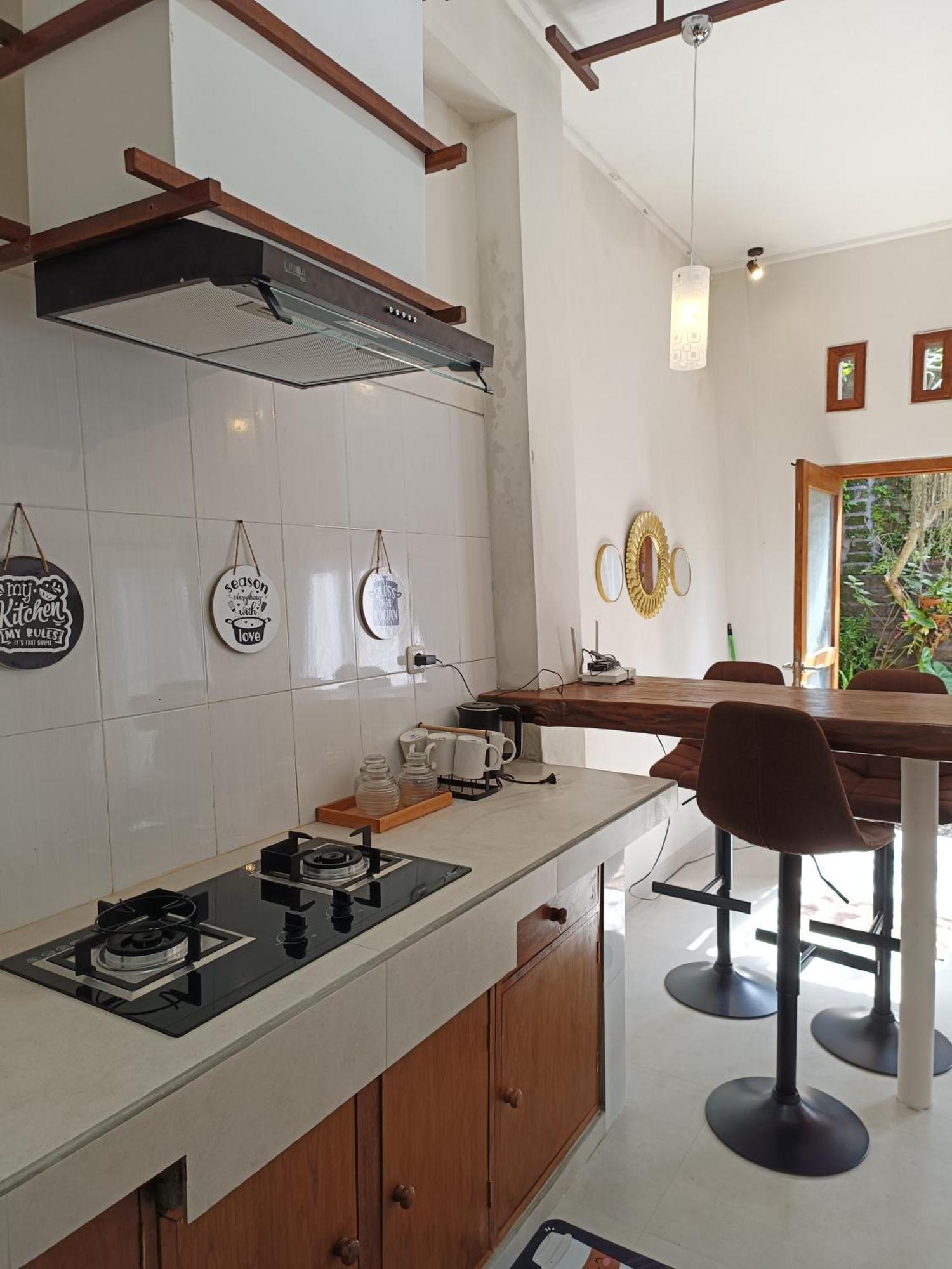 Made Oka Homestay&Warung Munduk Exterior foto