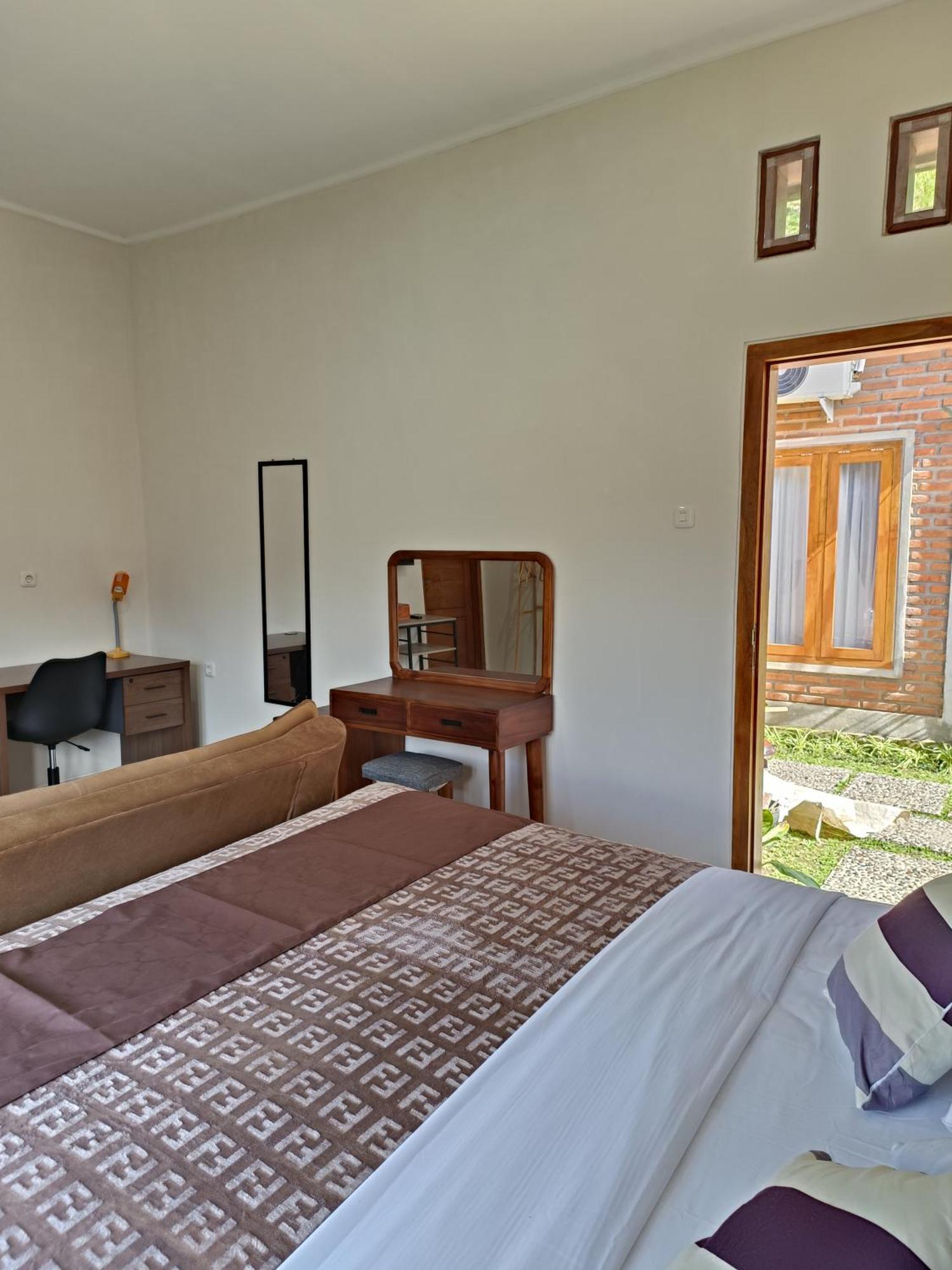 Made Oka Homestay&Warung Munduk Exterior foto